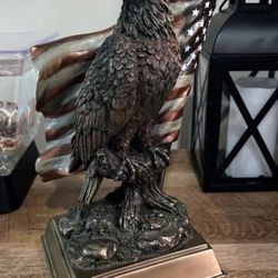 American Eagle statue