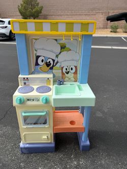 Bluey Kids Play Kitchen Set