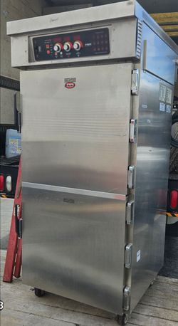 FWE Cook And Hold Convection cabinet like New Compare At 20,000