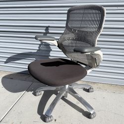 Generation Chair by Knoll Rolling Adjustable Office Desk Chair
