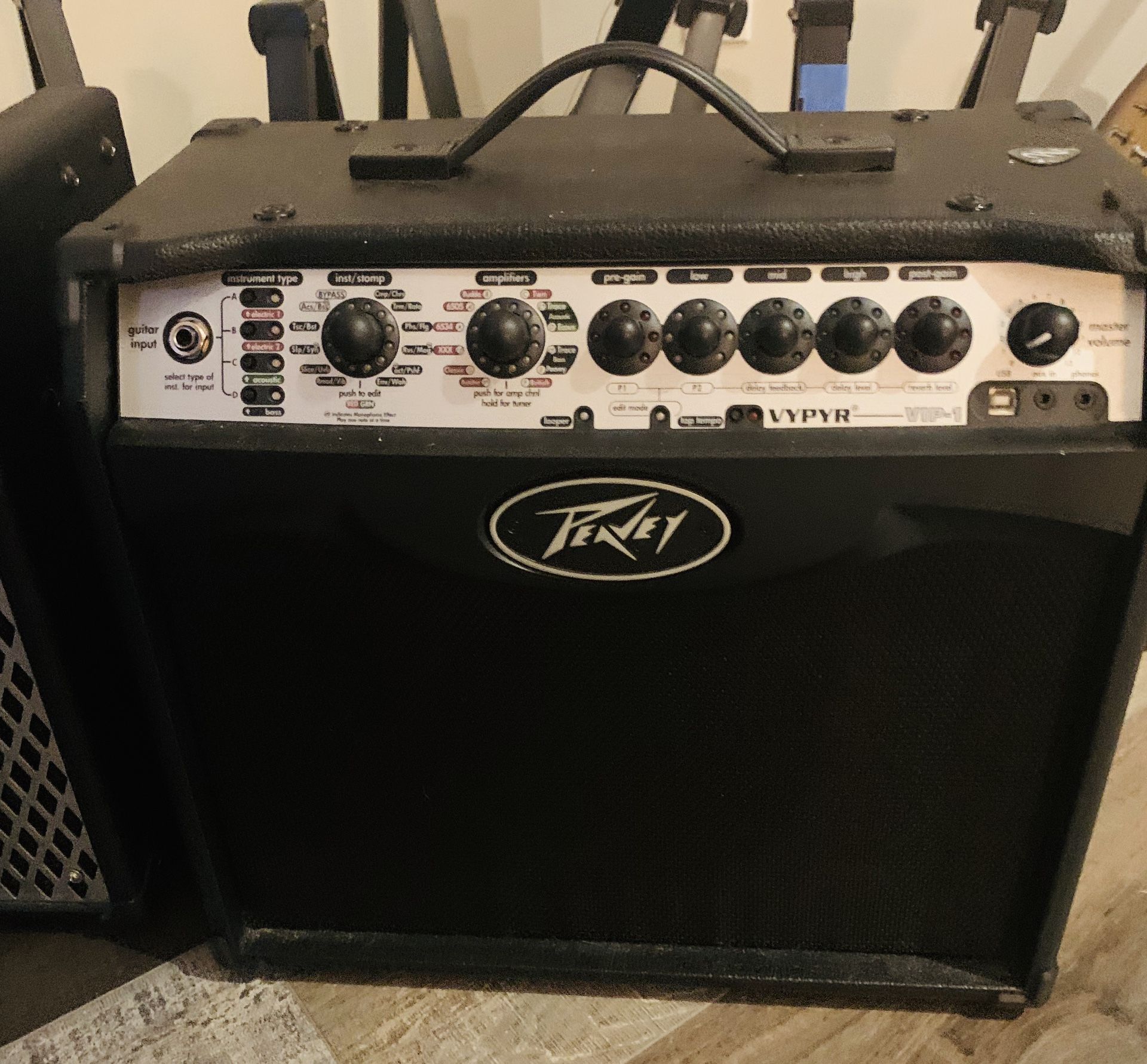 PEAVEY VYPR VIP1 BRAND NEW USED ONCE