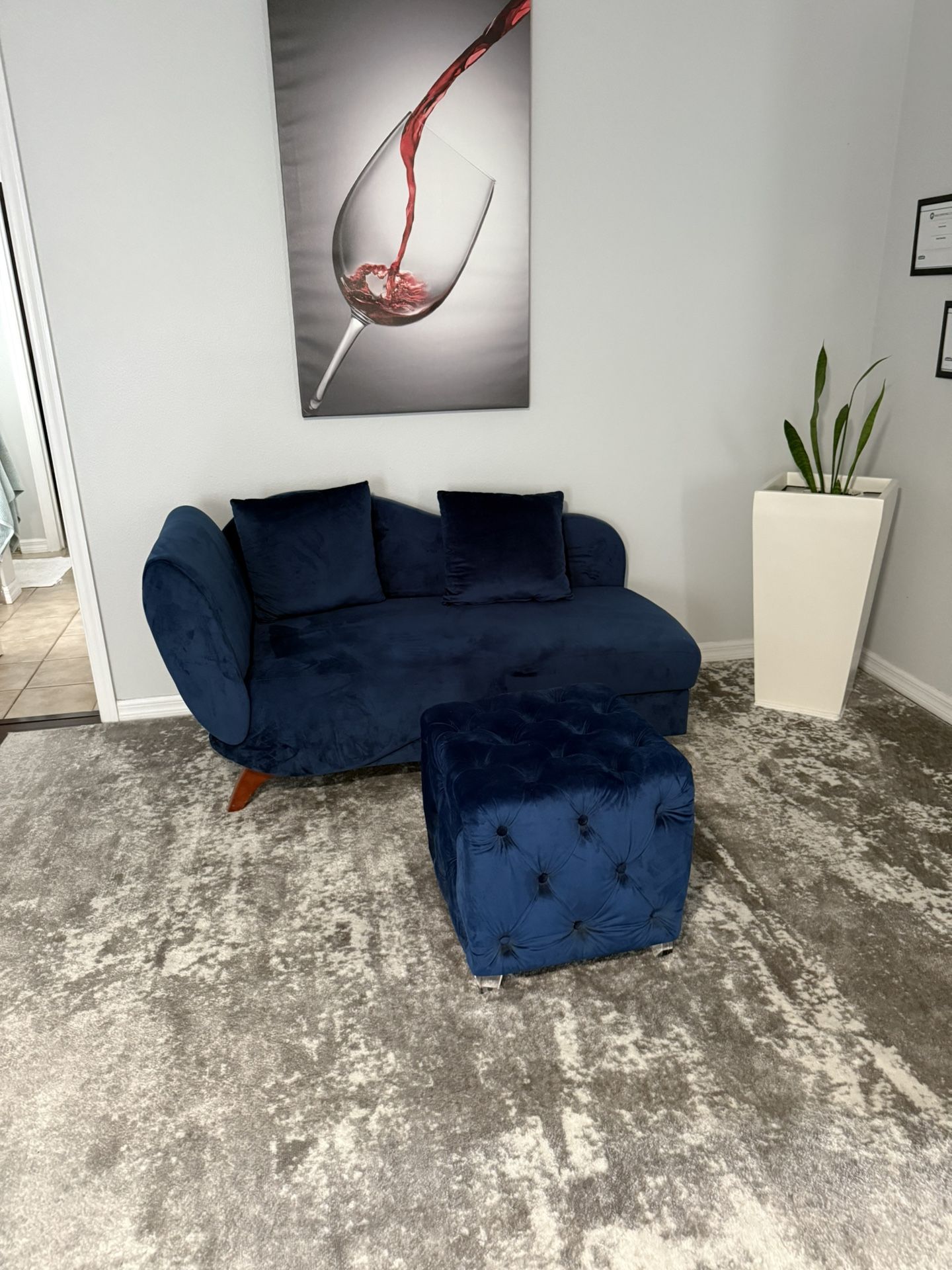Love Sofas With Ottoman