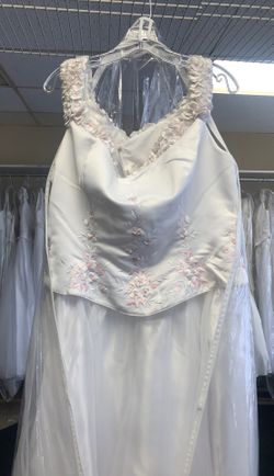 White gown with pink accents- size 22