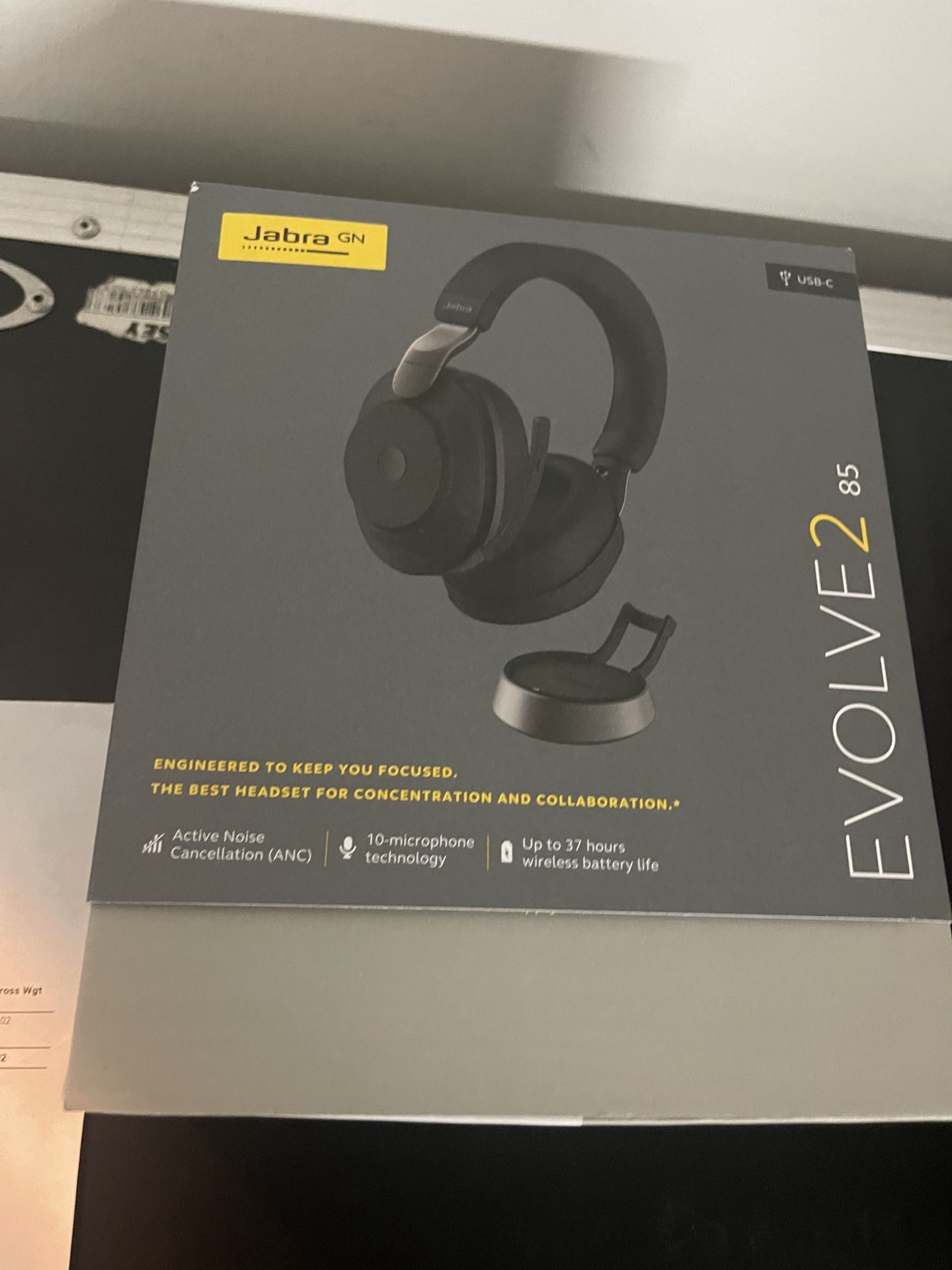 NEW Jabra Evolve2 85 UC Wireless Headphones With Charging Stand