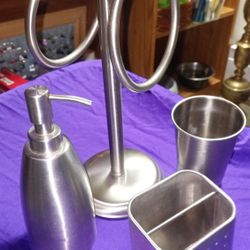 Four-piece Bathroom Set