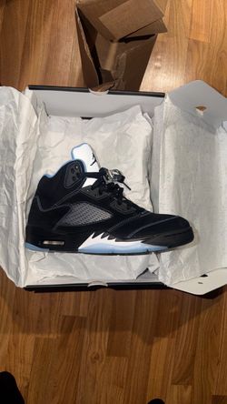Jordan 5 Black Carolina size 10
