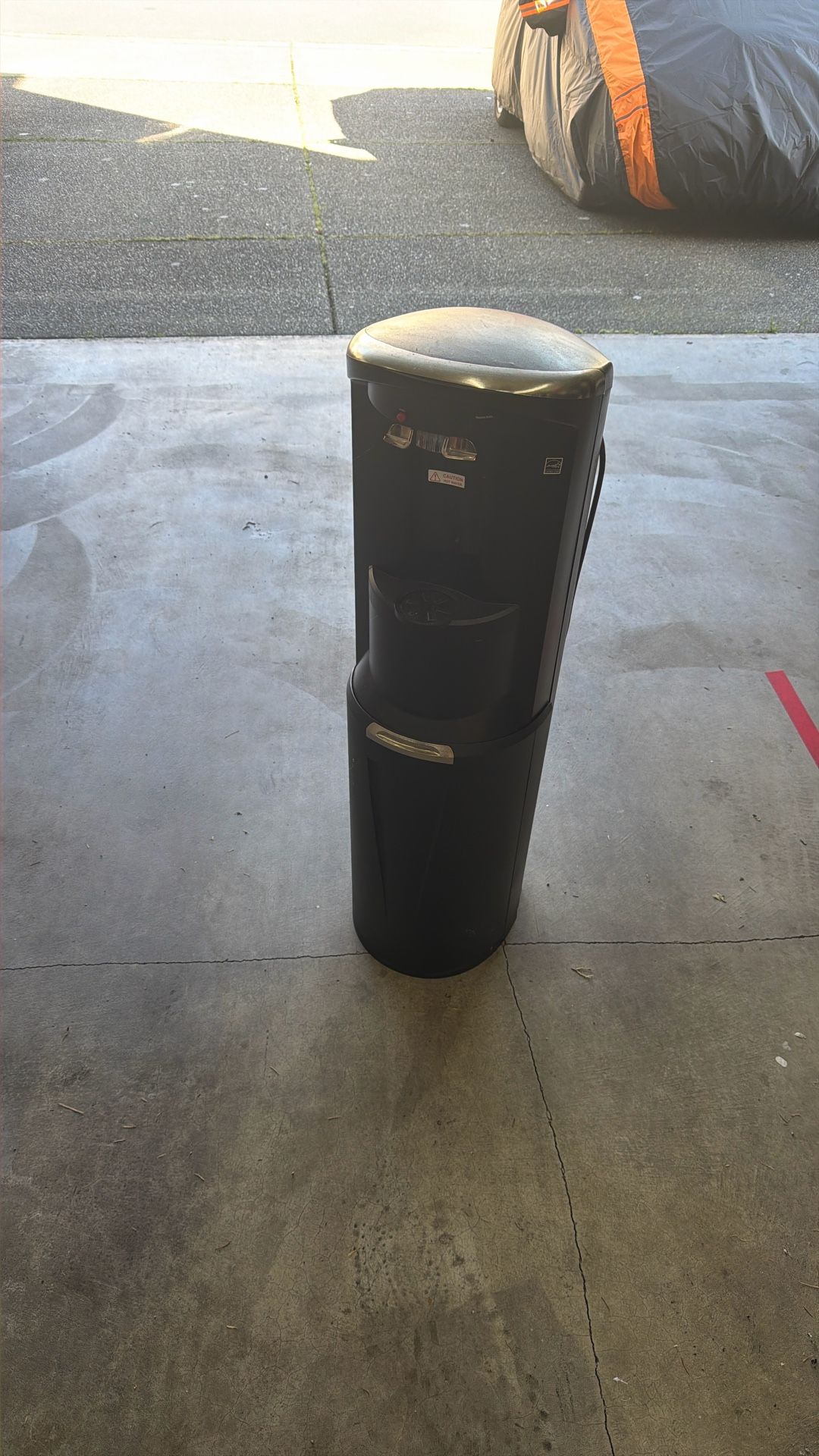 Hot And Cold Water Dispenser
