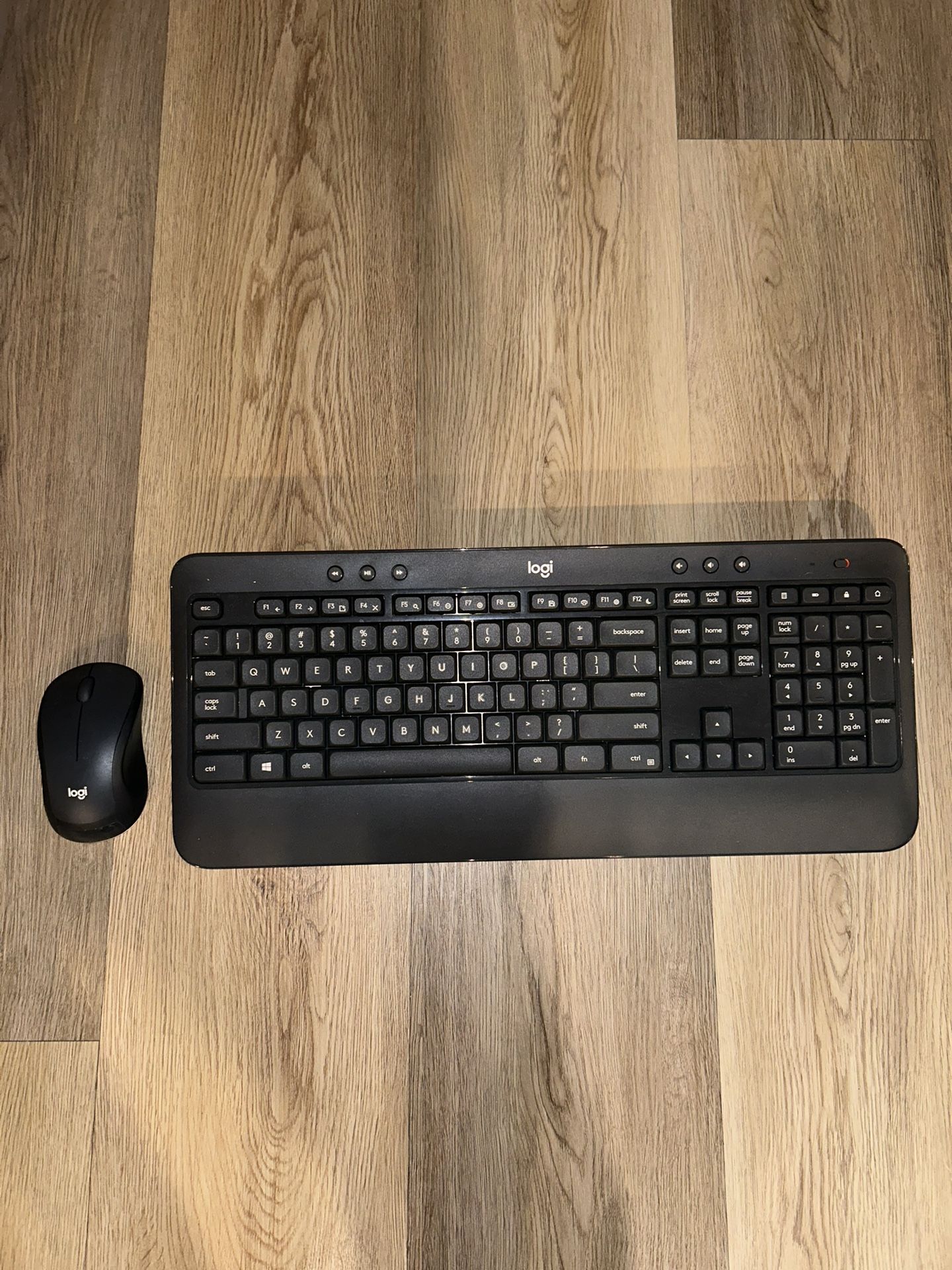 Logitech wireless keyboard/mouse