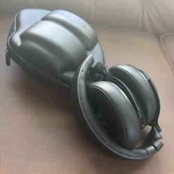 Heavys  Bluetooth Headphones