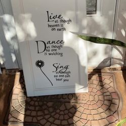 Beautiful wood sign it’s 41 inches tall and 19 inches wide