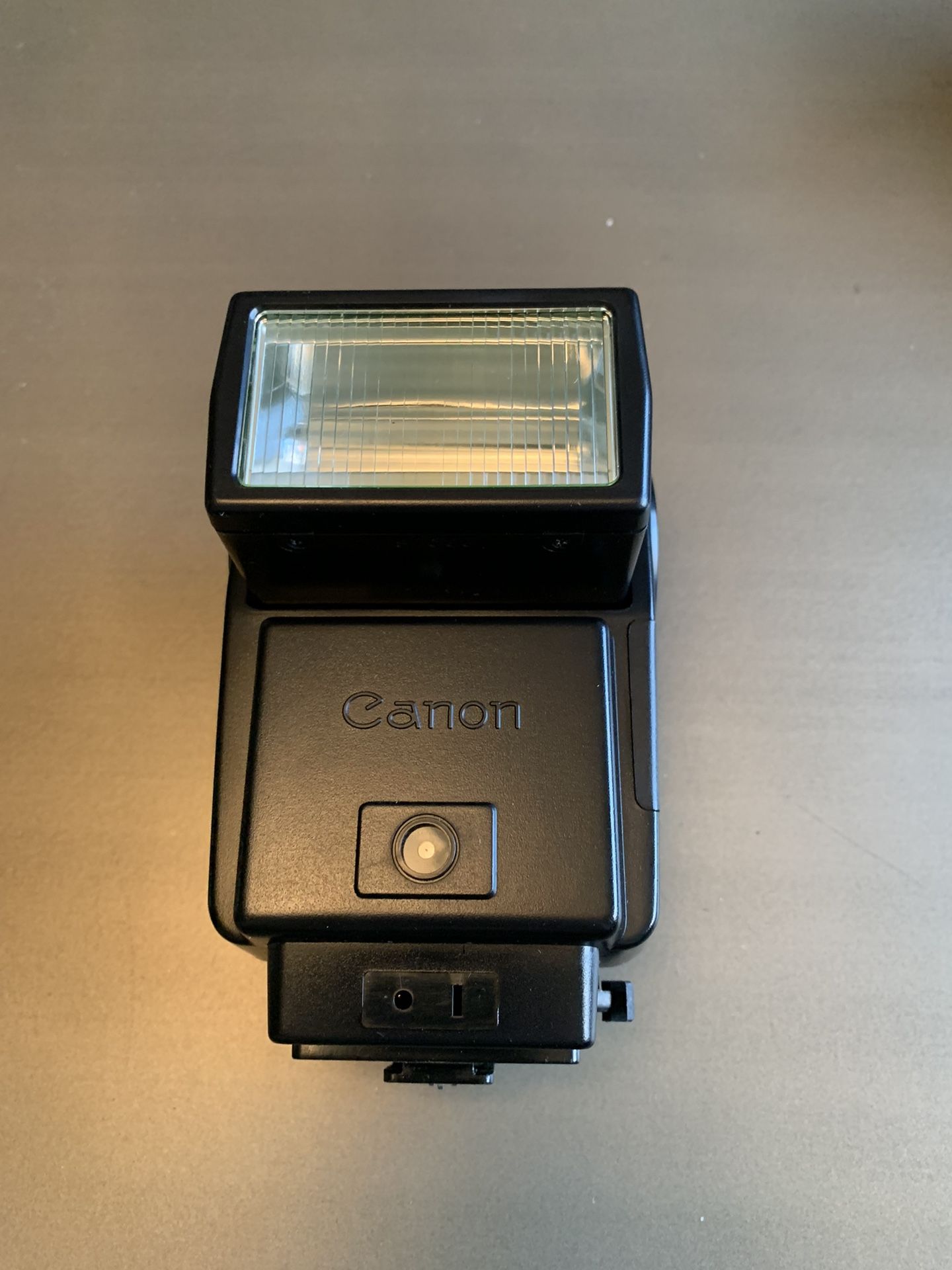 Canon speedlite 199A Shoe Mount Flash