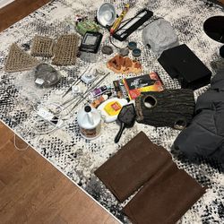 Miscellaneous Reptile Enclosures/hides/bowls Etc Etc