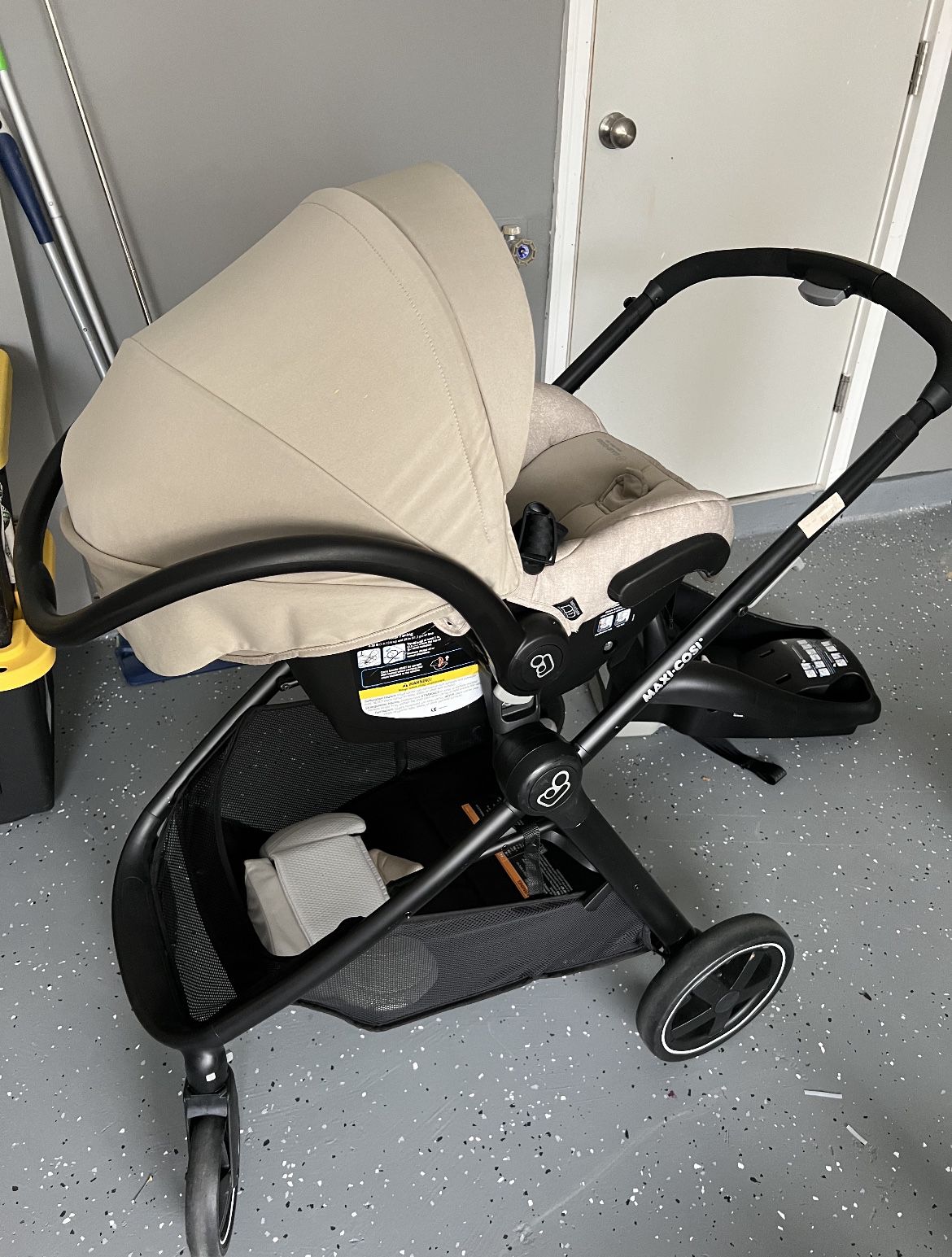 Baby Stroller And Car Seat Very Good Condition