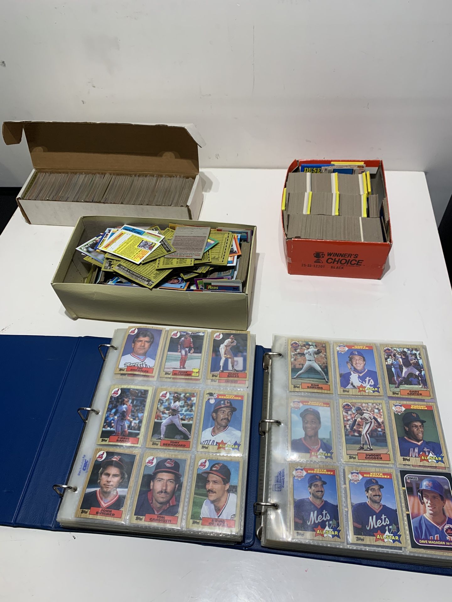 Lot of thousands of Baseball Cards