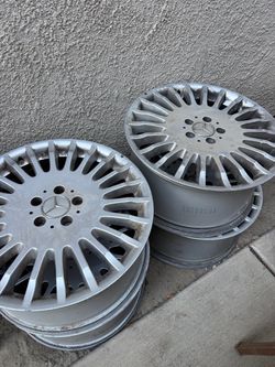 Mercedes-Benz Multi-Spoke Silver Alloy Wheels