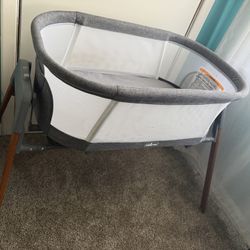 Chicco Lullaglide Bassinet