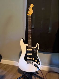 Fender Player II Stratocaster Rosewood Fingerboard Electric Guitar Polo White
