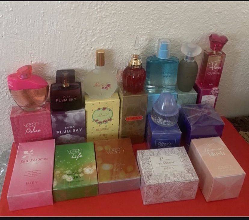 Jafra Perfumes Para Mujer Diferentes Aromas Por $26.00 Cada Uno