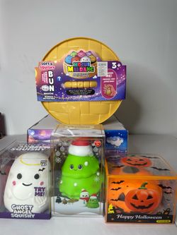 GIANT HOLIDAY SQUISHY BUNDLE – SUPER MEGA DUMPLING, GHOST, PUMPKIN & LIGHT-UP TREE