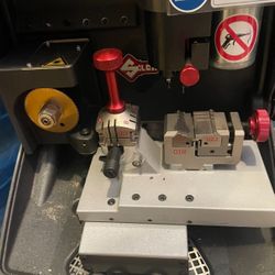 FUTURE NA Silca Key Cutting Machine