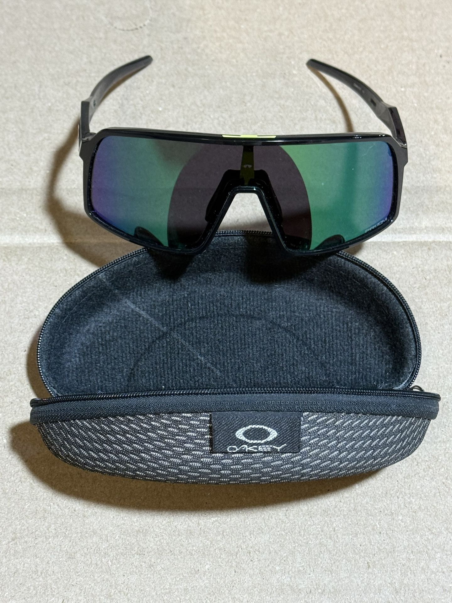 OAKLEY Sunglasses
