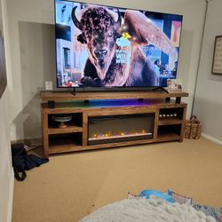 85 " TV Tand With Fireplace And LED LIGHTS
