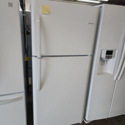 Frigidaire White New Scratch And Dent 20cf Top Freezer Fridge 