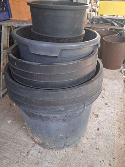 Plant containers