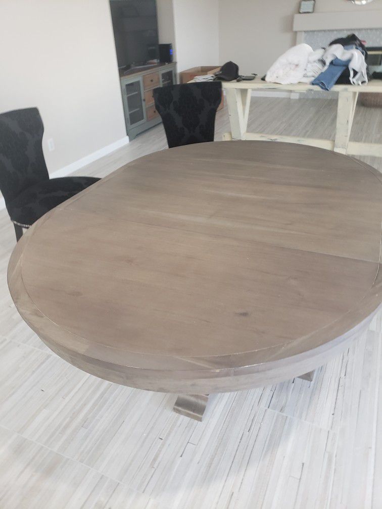 Dinning Table With leaf