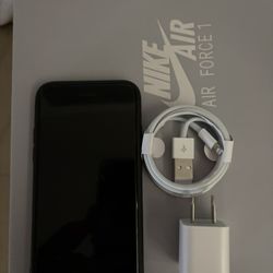 IPHONE SE 5G UNLOCKED