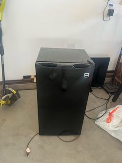 Mini fridge