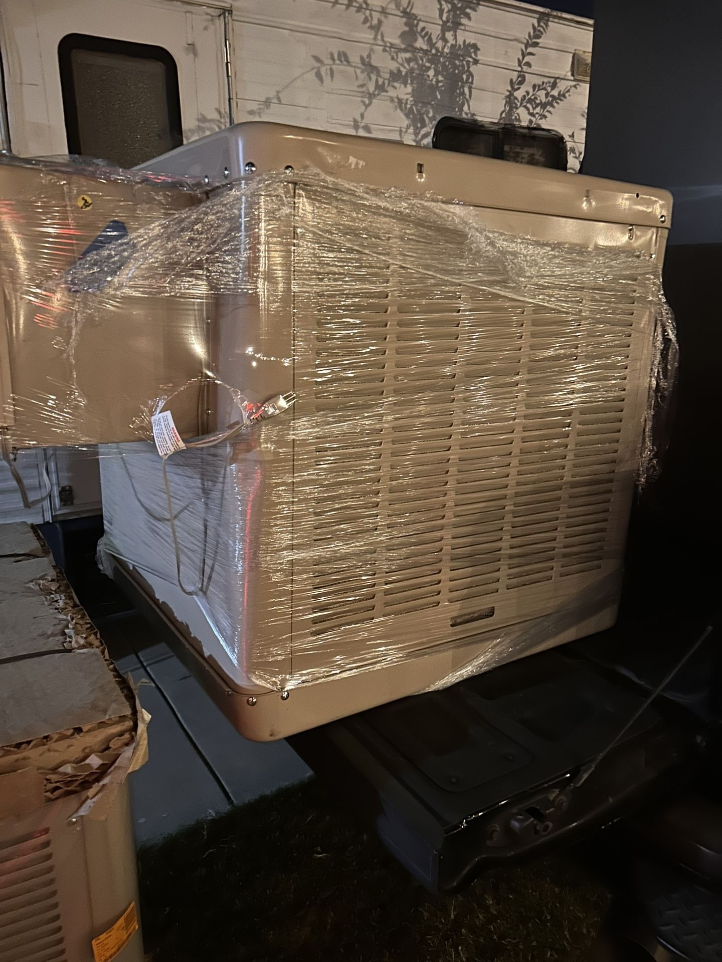 New Window Cooler 2-Speed  for 1600 sq. ft. (with Motor and Remote Control)