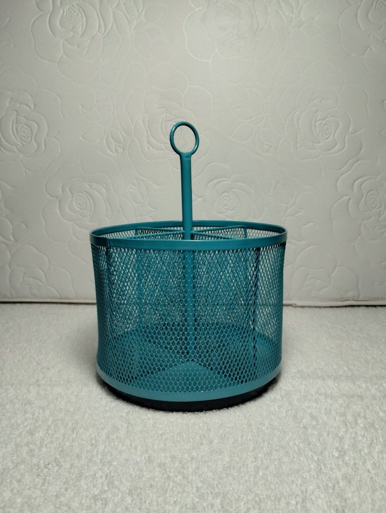 Teal Spinning Mesh Pencil Organizer β Excellent Condition