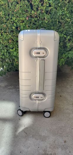 Monos Hybrid Carry-On Spinner Luggage