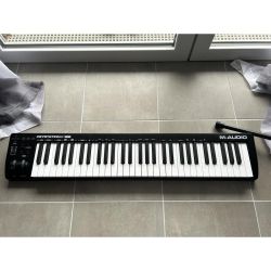 M-AUDIO Keystation Controller 61 Keys MK3 Keyboard 