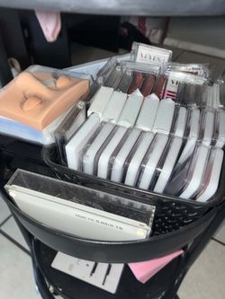 Eye lash extensions business start up supply