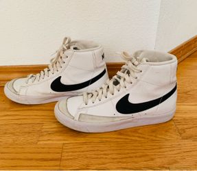 Nike Blazer Mid '77 GS Sneaker White Black DA4086-100 Size 5Y, EUC