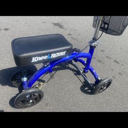 KNEE SCOOTER
