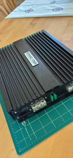 600 watt car audio amp