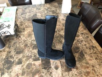 Girls Boots. Size 2
