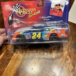 Winner's Circle for Kids Jeff Gordon Monte Carlo Rip Stick Racing Car 1:24 Scale