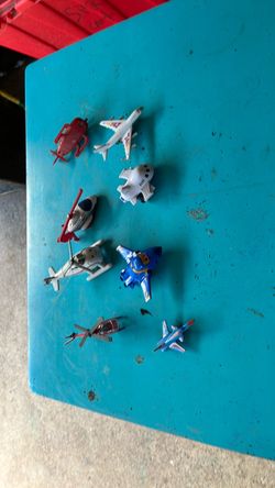Lot of 8Toy Aircraft