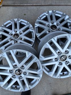Set of 18 Rims for toyota truck
