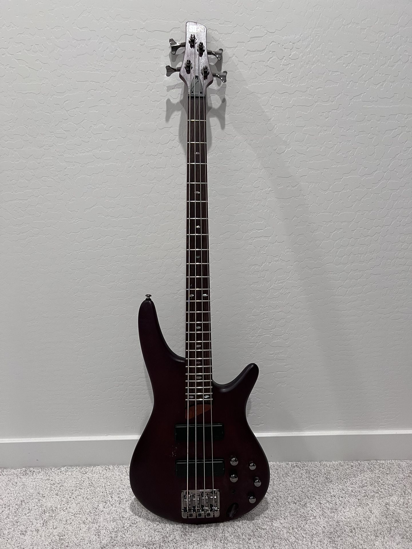 Sound Gear by Ibanez SR500 4 String Bass Guitar