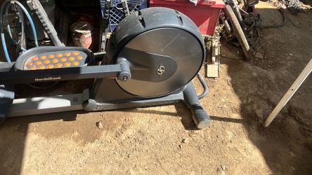 Elliptical : NordicTrack Audiostrider 990