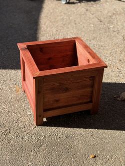 Planter box