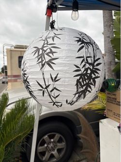 8 Paper Lanterns……Please Read Description!