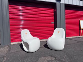 Orange Leaf Fiberglass mod chairs (2)