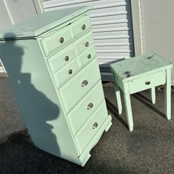 Distressed Solid Wood Twin Bedroom Set