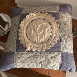 Hand Knit Pillow Vintage